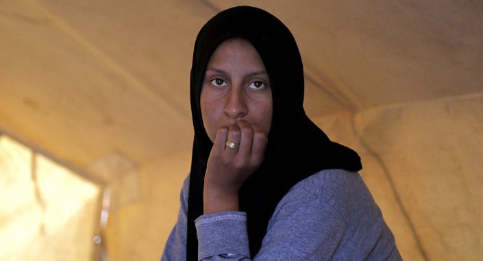 Una refugiada en un campo para migrantes en Chipre