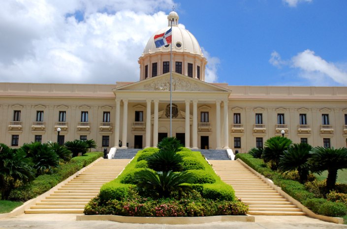 Palacio Nacional dominicano inaugurado por el dictador absolutista y unipersonal Trujillo (1930-1961)