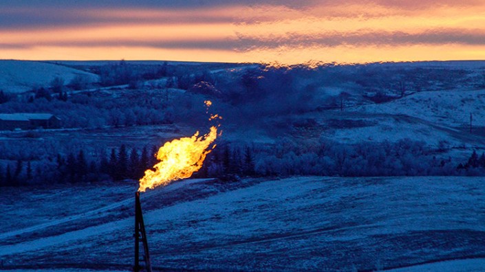 Plataforma de gas natural en Watford City, estado de Dakota del Norte, EE.UU.